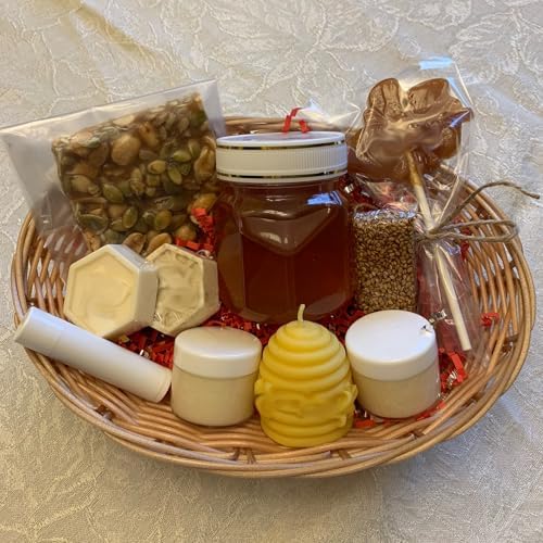 Elegant Delightful Woven Bread Basket Set for Christmas or Kitchen Use