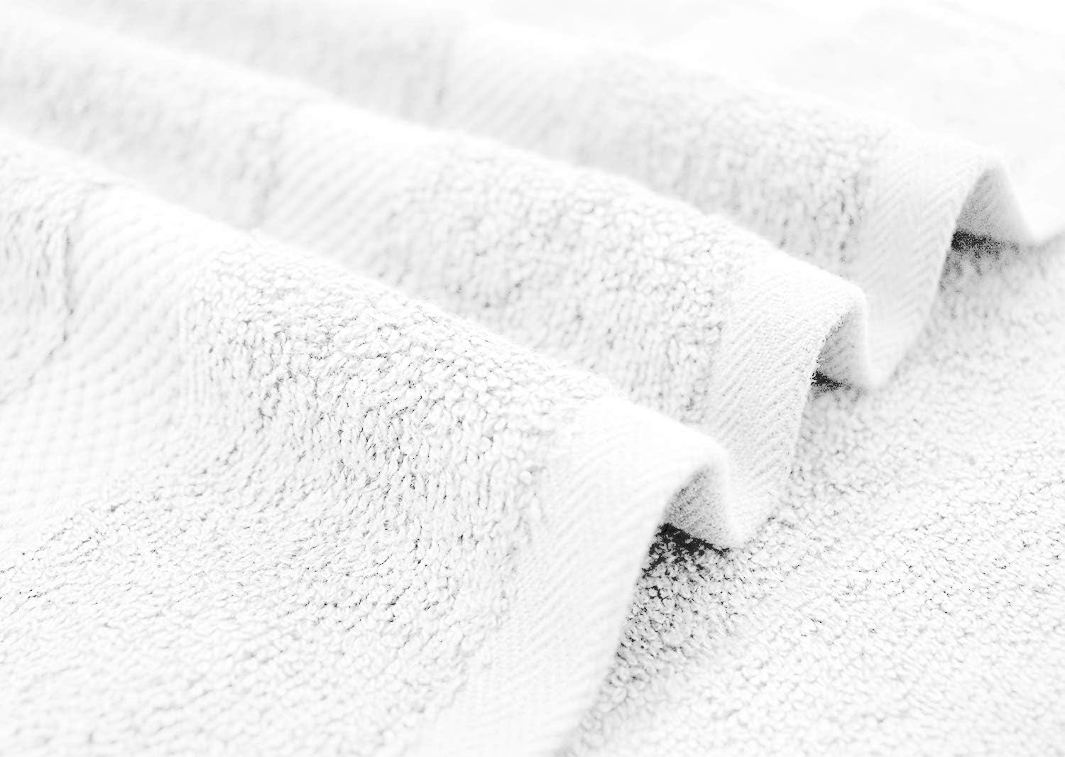 DAN RIVER Premium Bath Towels 27x54 Inches 4 Pack White 550 GSM