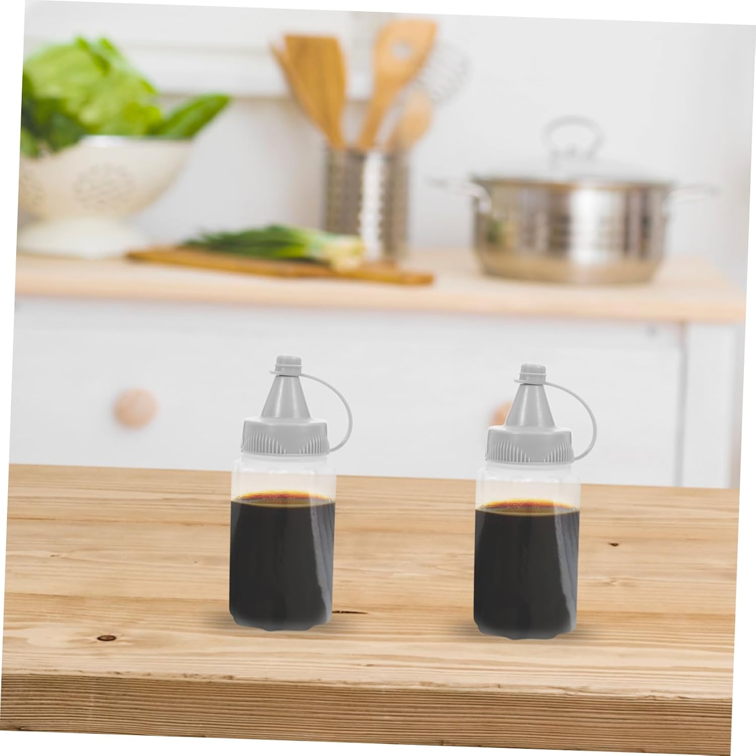 SECFOU Professional Squeeze Condiment Bottles 4-Pack Gray Easy to Use and Durable