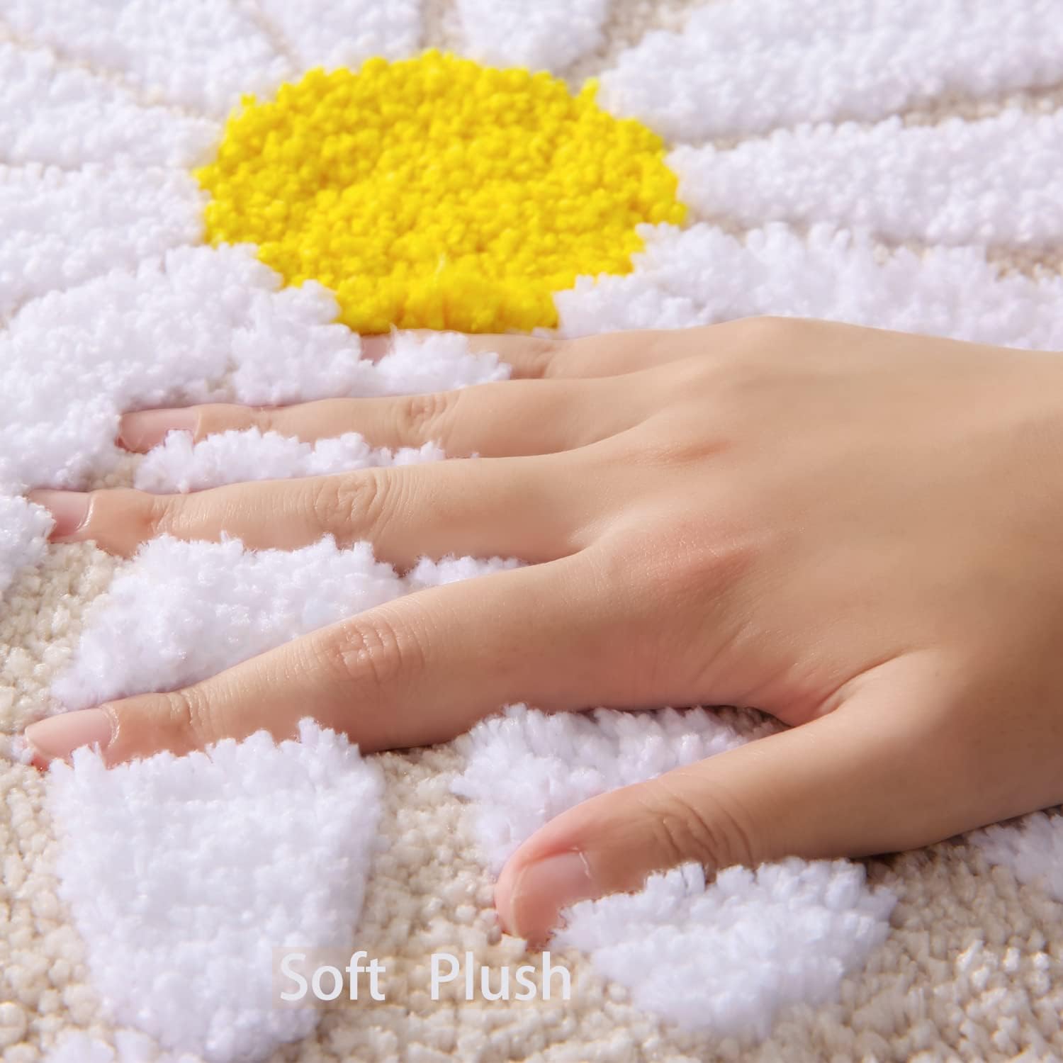 Charming Beige Yellow Daisy Bathroom Rug