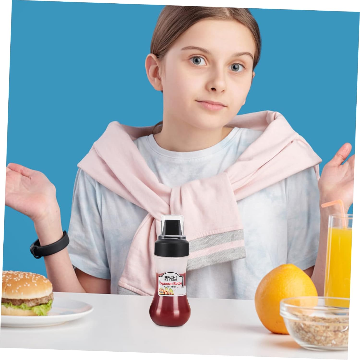 Holidoyo Portable Refillable Condiment Squeeze Bottle