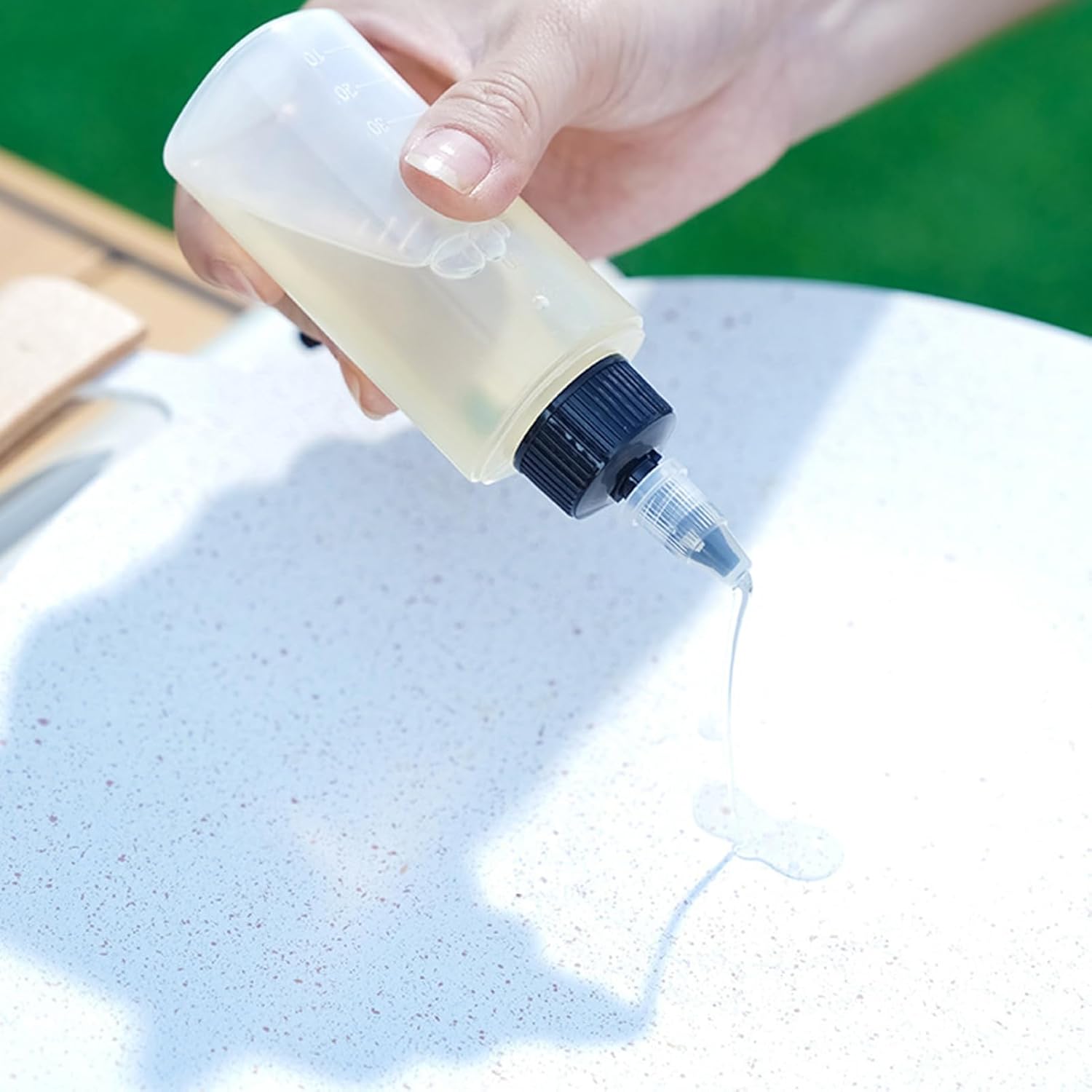 Compact Leak-Proof Condiment Containers for Home Outdoor Use