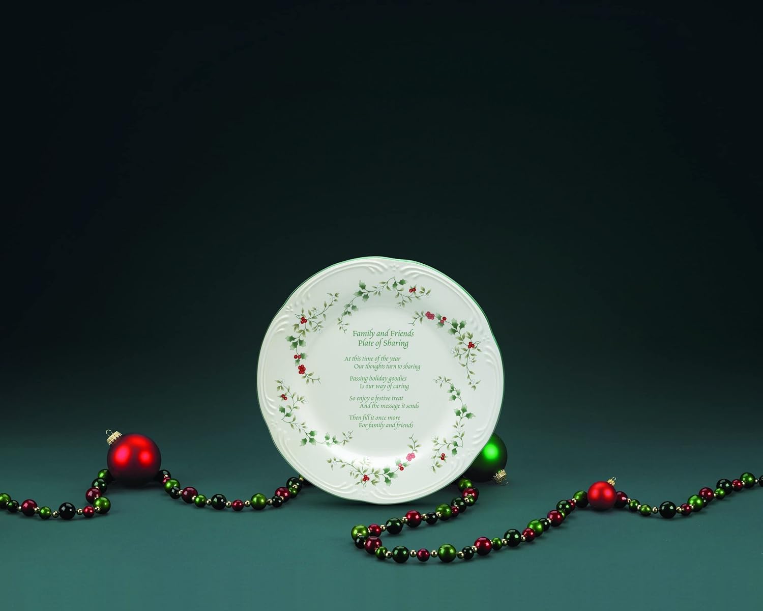 Pfaltzgraff Winterberry Friends and Family 12-Inch Plate - Perfect for Sharing