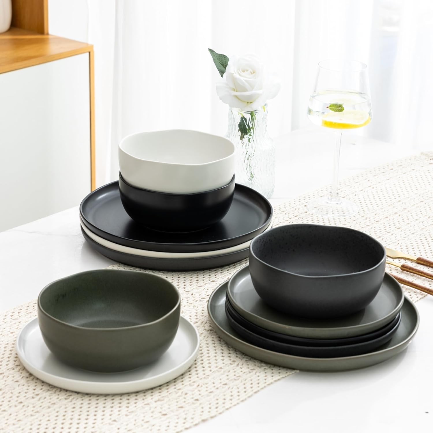 Stylish Wavy Rim Ceramic Dinnerware Set for 4