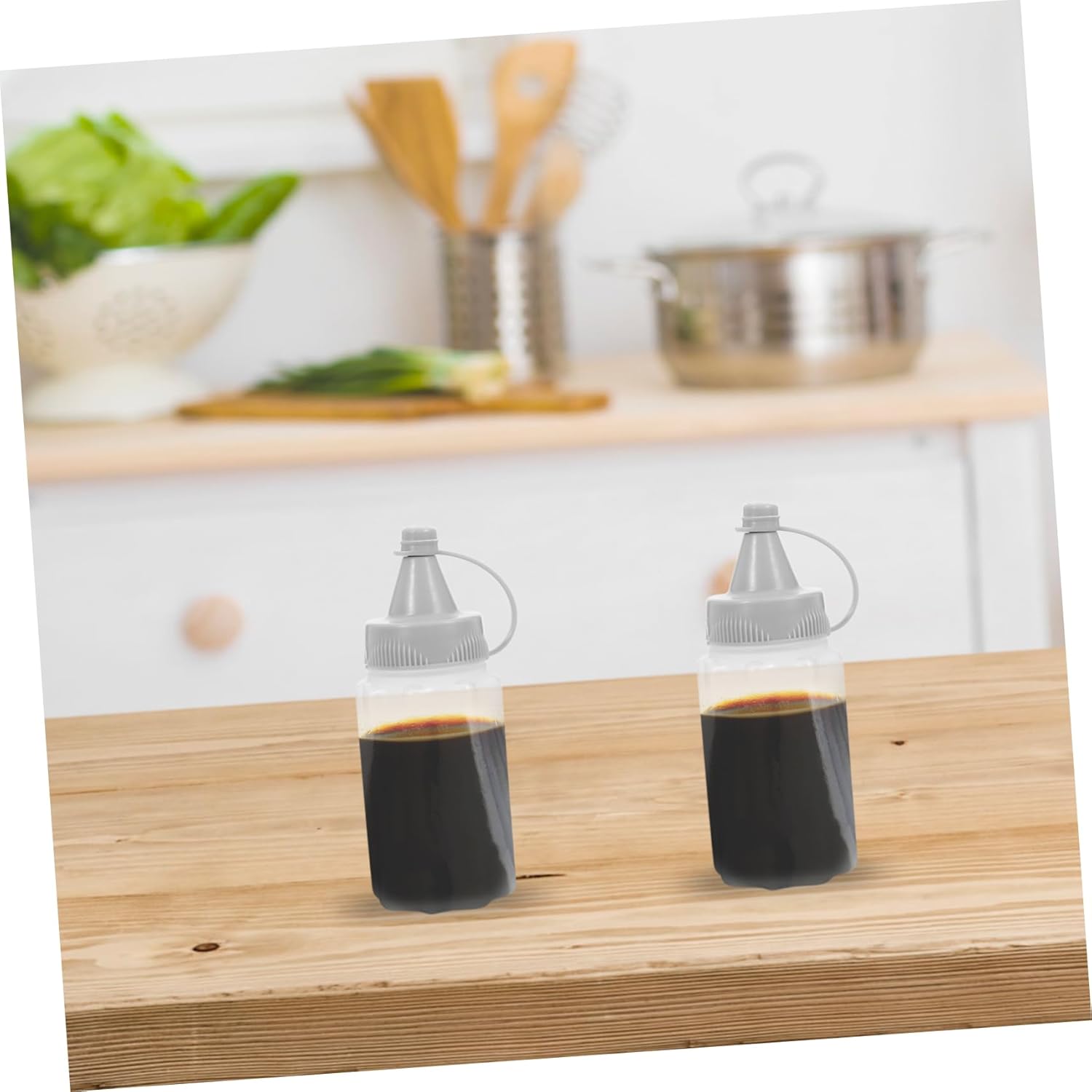 SHOWERORO 4pcs Reusable Condiment Squeeze Bottles