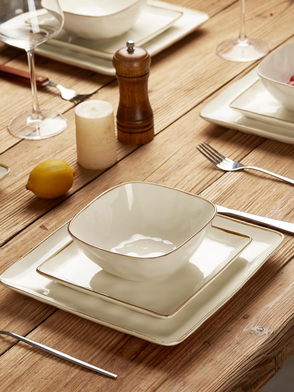 Stylish 24-Piece Dinnerware Set for Entertaining