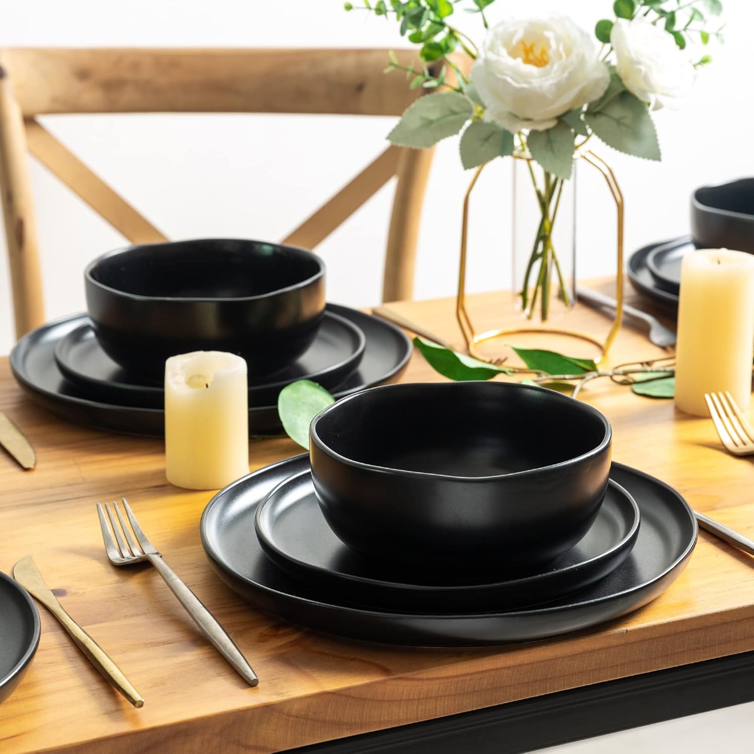 Stylish Wavy Rim Ceramic Dinnerware Set for 4