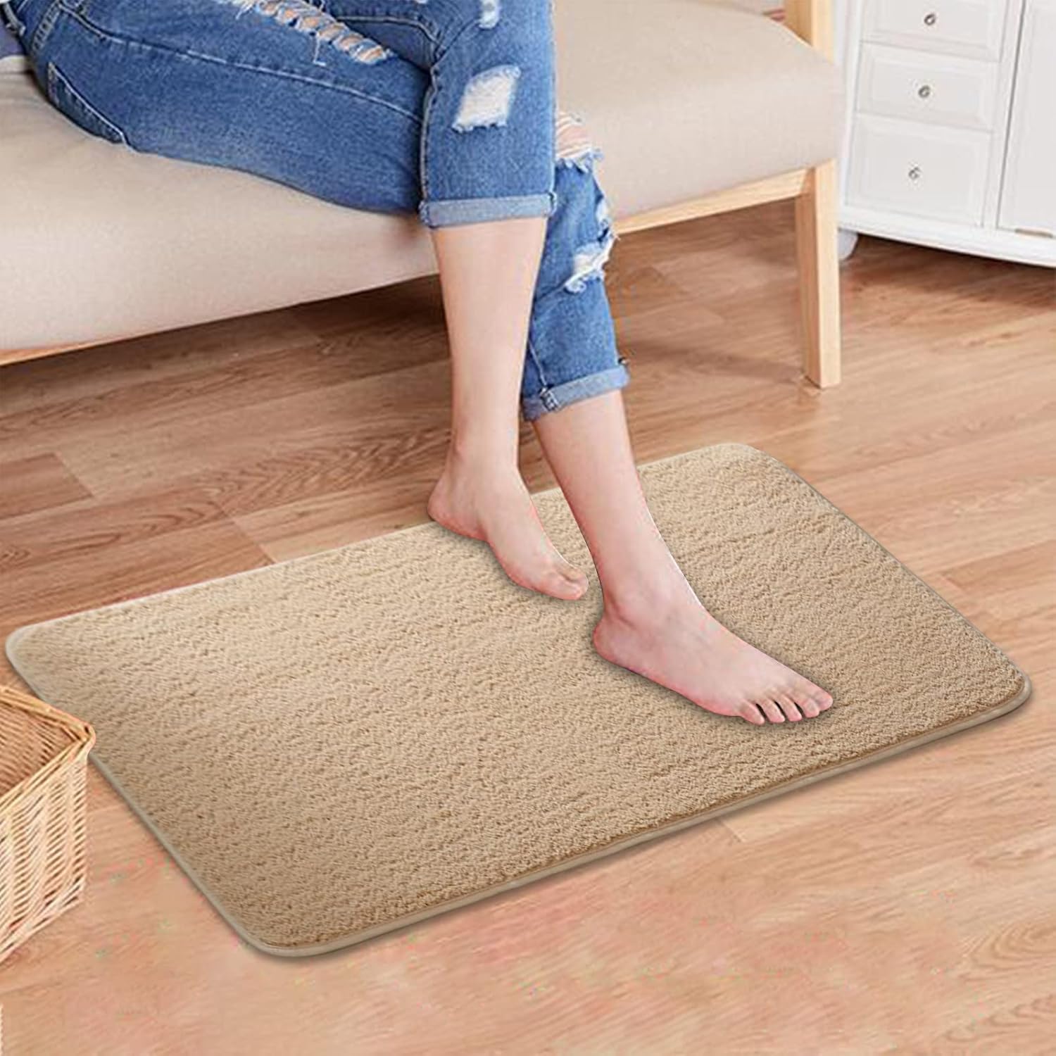 Safe bathroom rug thick soft keeps you dry cozy