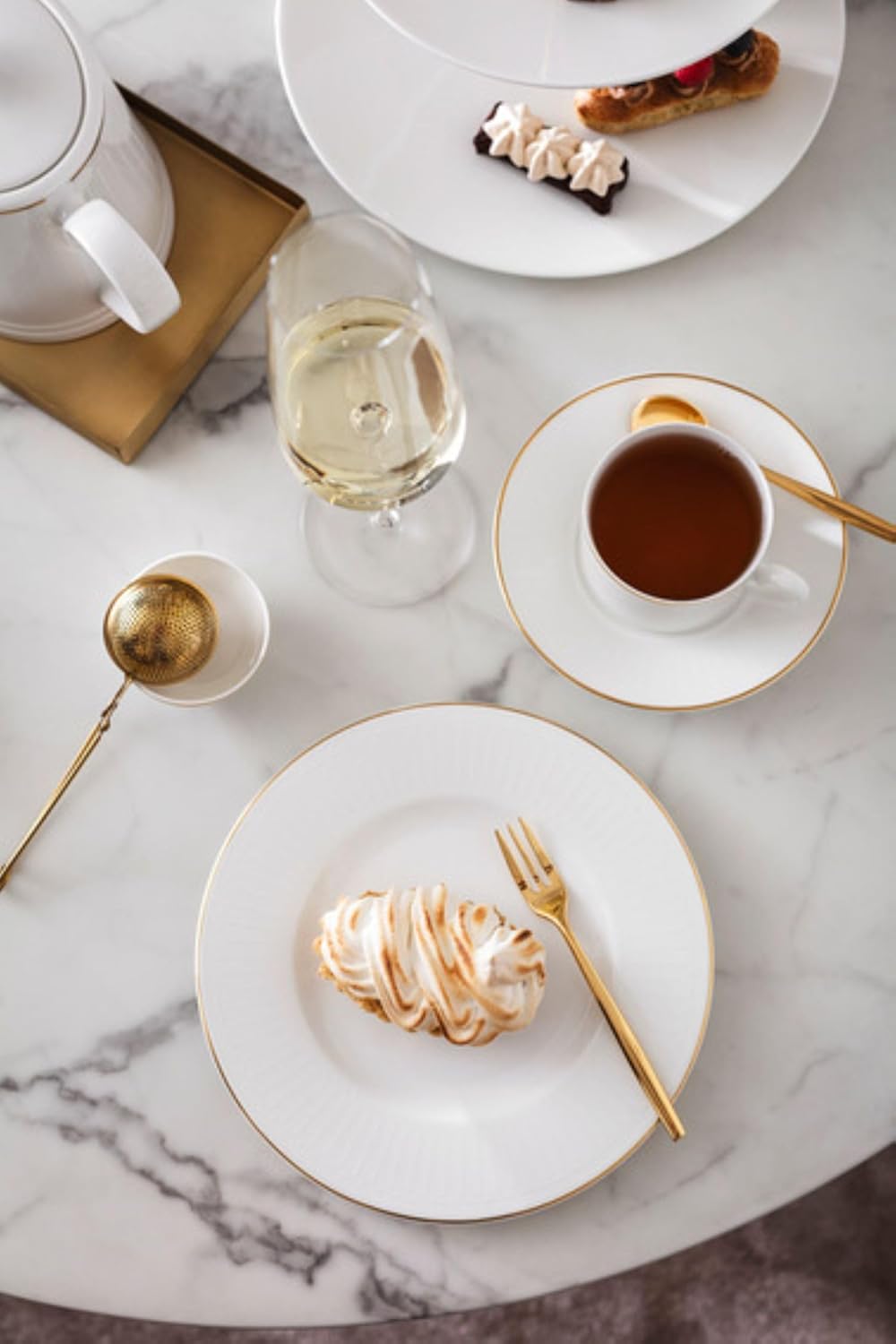 Stylish WhiteGold Dinner Plate