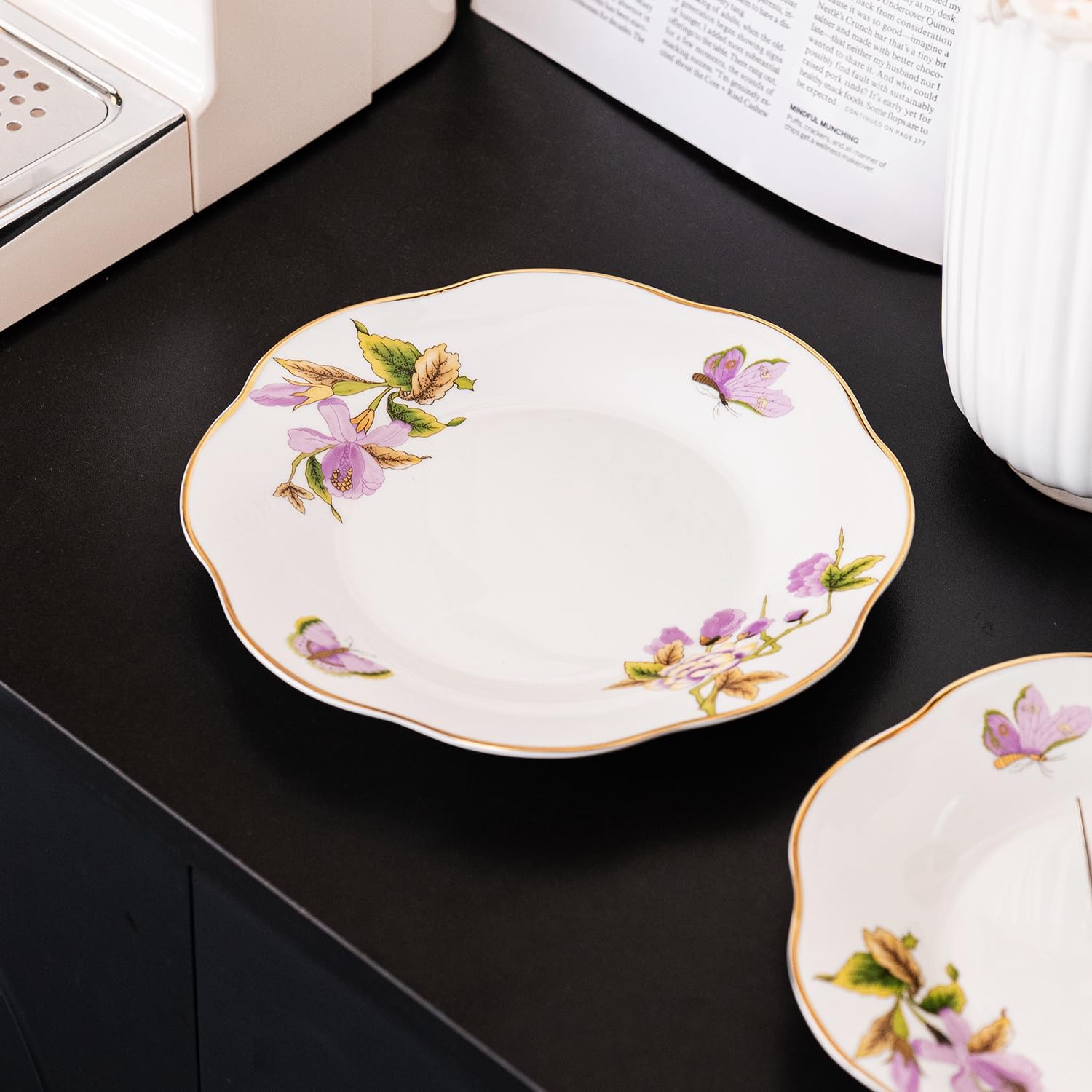 Elegant 8-inch Ceramic Plates Set of 2 for Parties