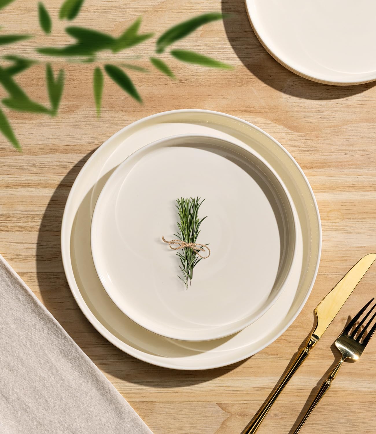 Stylish Ceramic Dinnerware Set for 6 - Double Glazed Safe and Scratch-Resistant