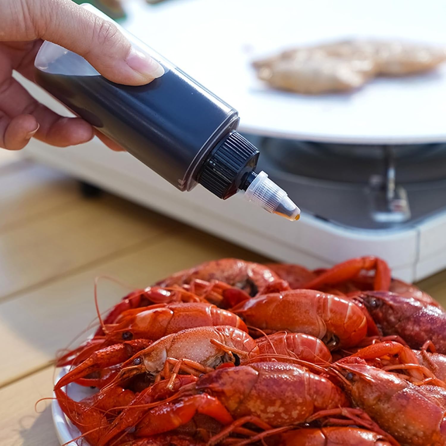 Compact Leak-Proof Condiment Containers for Home Outdoor Use