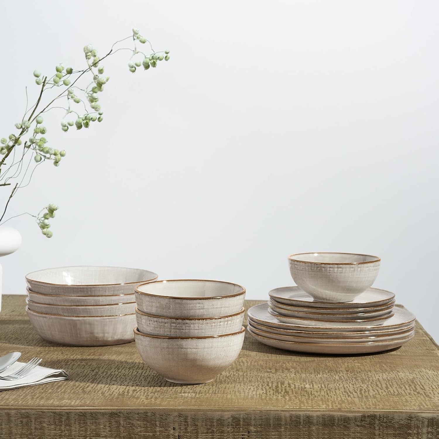 Famiware 24-Piece Moonlight Dinnerware Set - Summer Sand Stoneware with Linen Finish