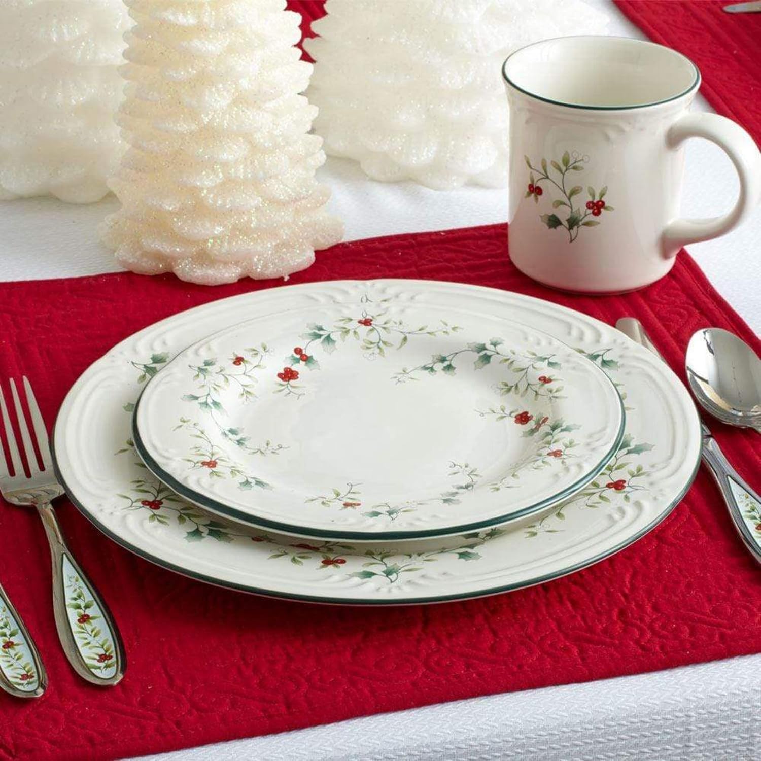 Pfaltzgraff Winterberry Dinner Plates Set of 4