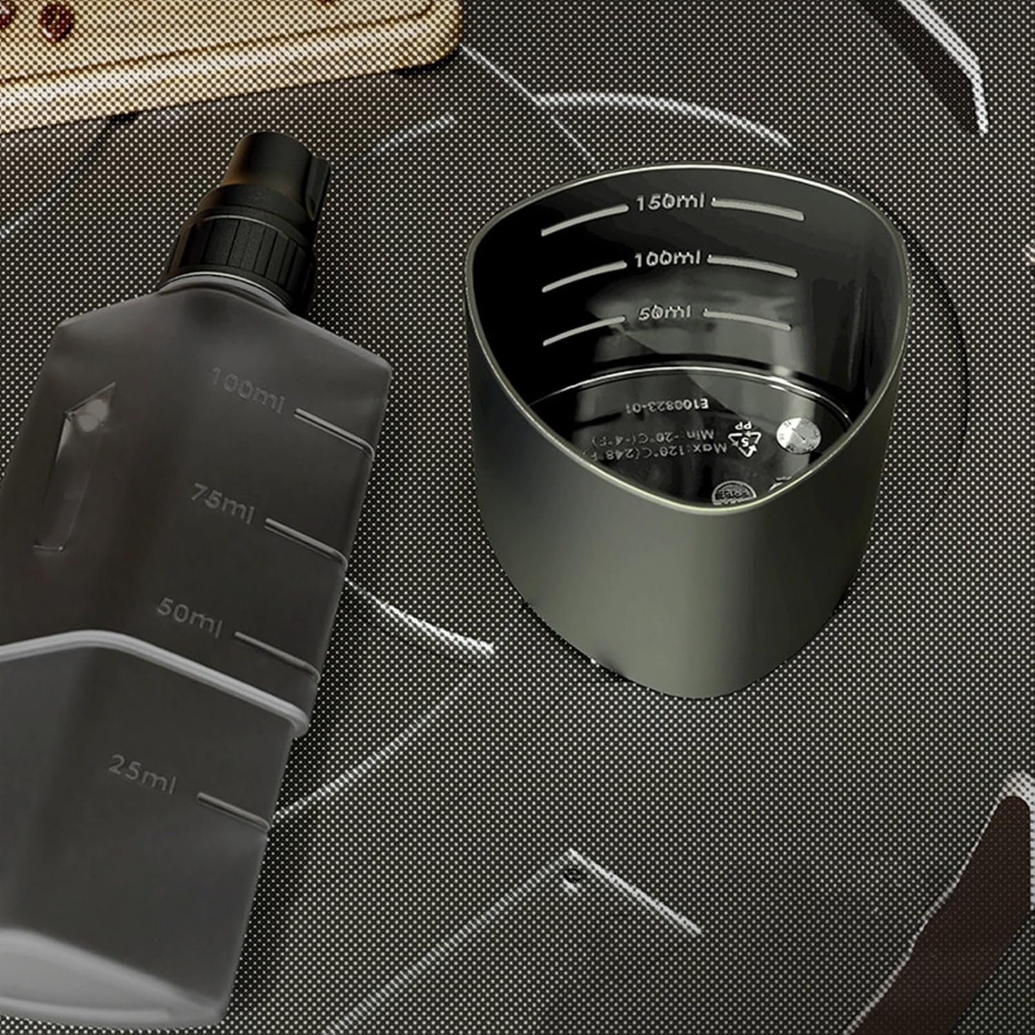 Meiliyizu Spices Squeeze Bottle for Kitchen and Outdoor Use