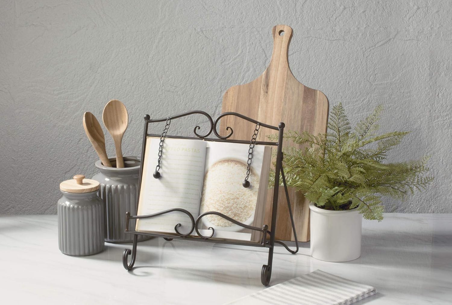 Tripar Swirl Design Metal cookbook stand recipe holder