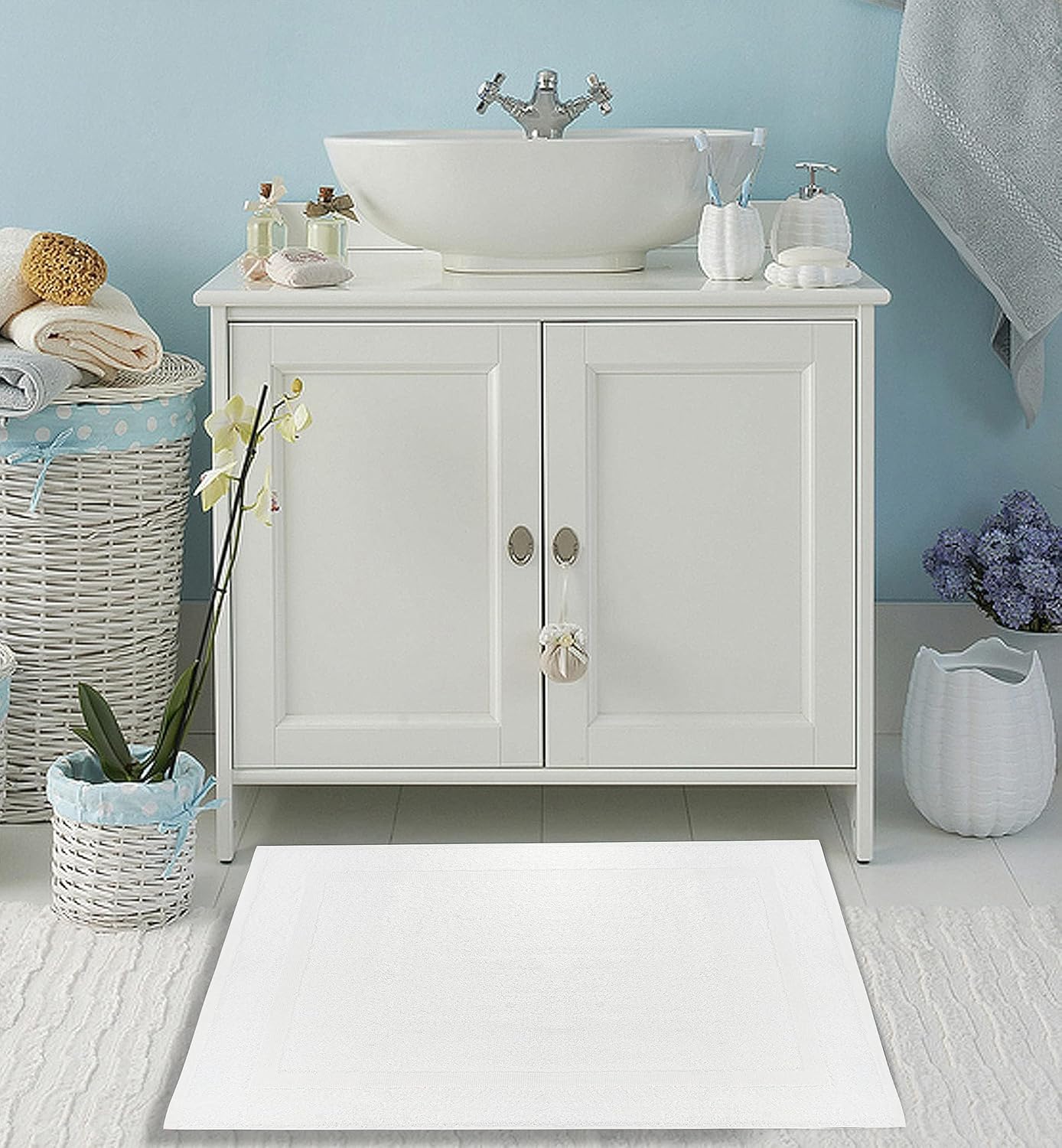 12-Pack 18x25 White Cotton Bath Mat Towels