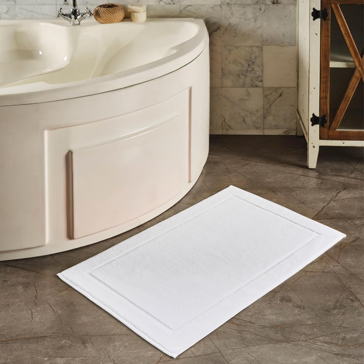 Luxurious 100 Ring-Spun Cotton Bath Mats