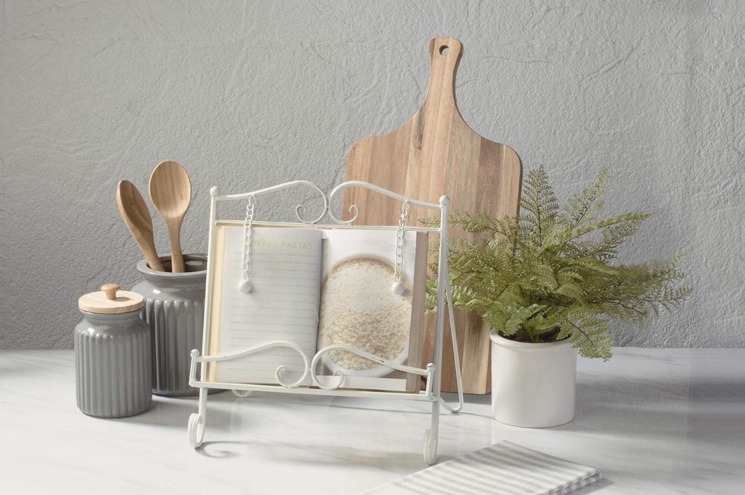 Tripar Swirl Design White Metal Cookbook Stand