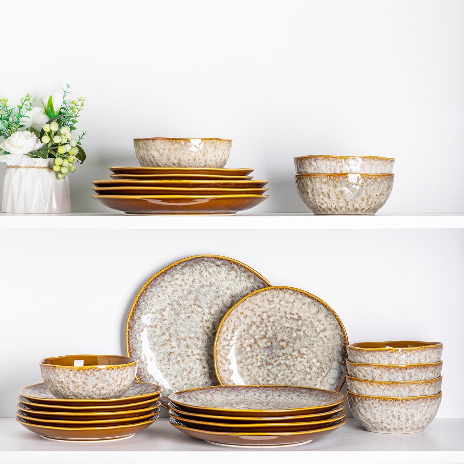 STurdy Ceramic Dinnerware Set with Wavy Edge for 4